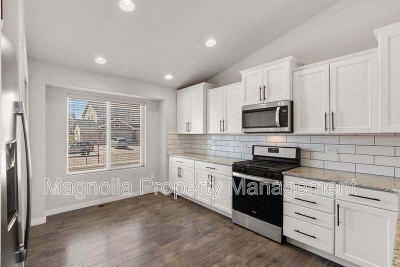 9340 Blue Birch Ct - Photo 7 of 30