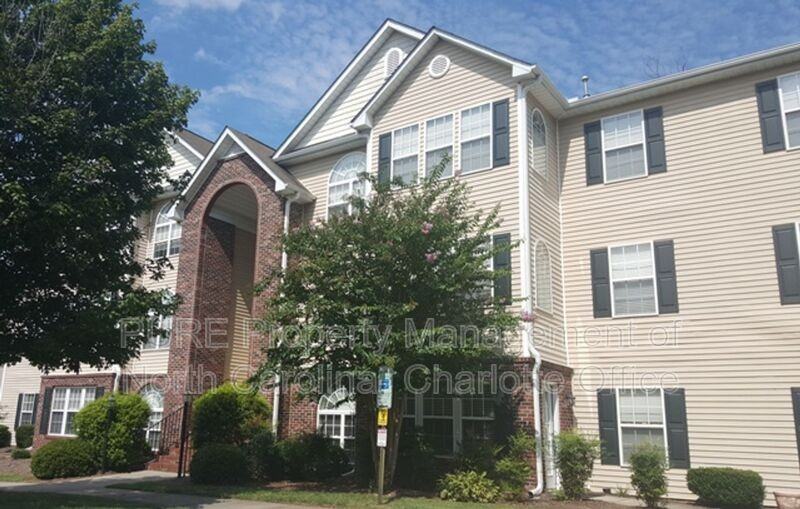 711 Ivy Glen Dr - Photo 2 of 20