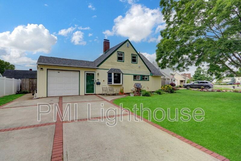 64 Blacksmith Rd - Photo 2 of 21