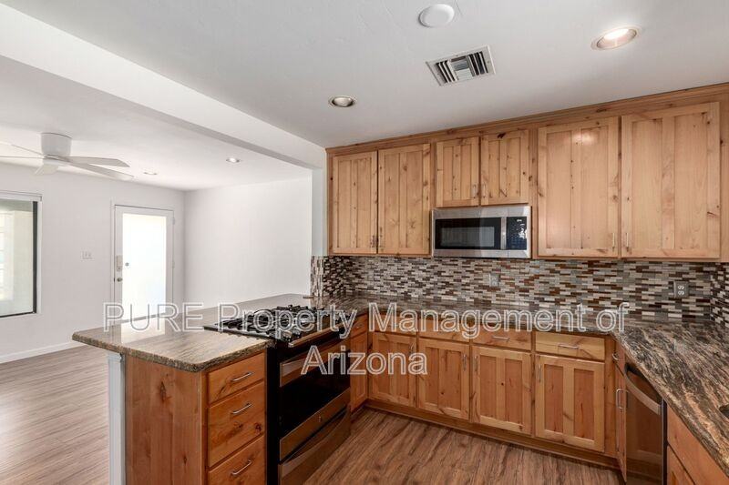 1526 E Griswold Rd - Photo 4 of 25