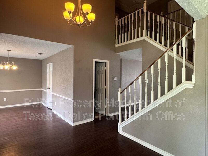 1404 Straus Rd - Photo 4 of 27
