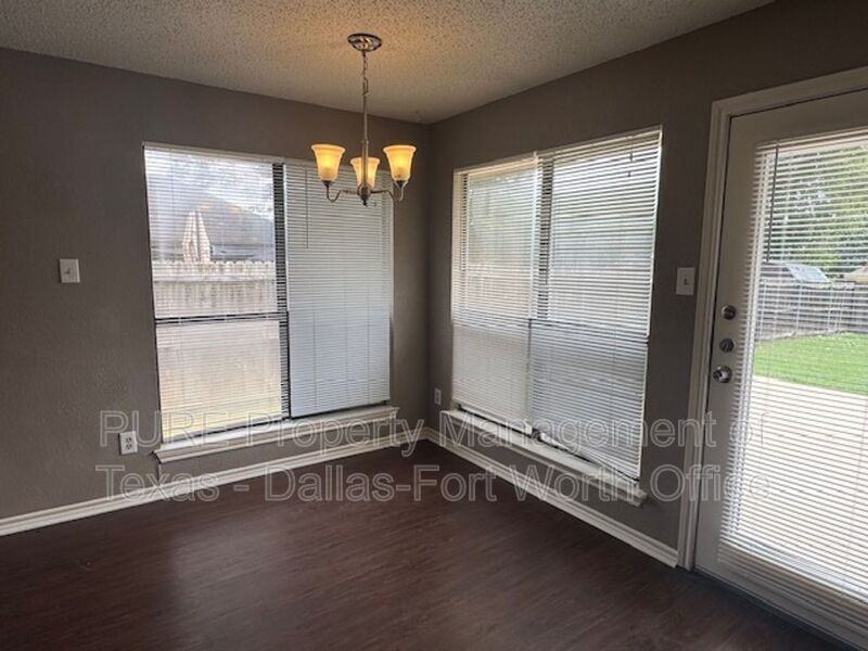 1404 Straus Rd - Photo 7 of 27