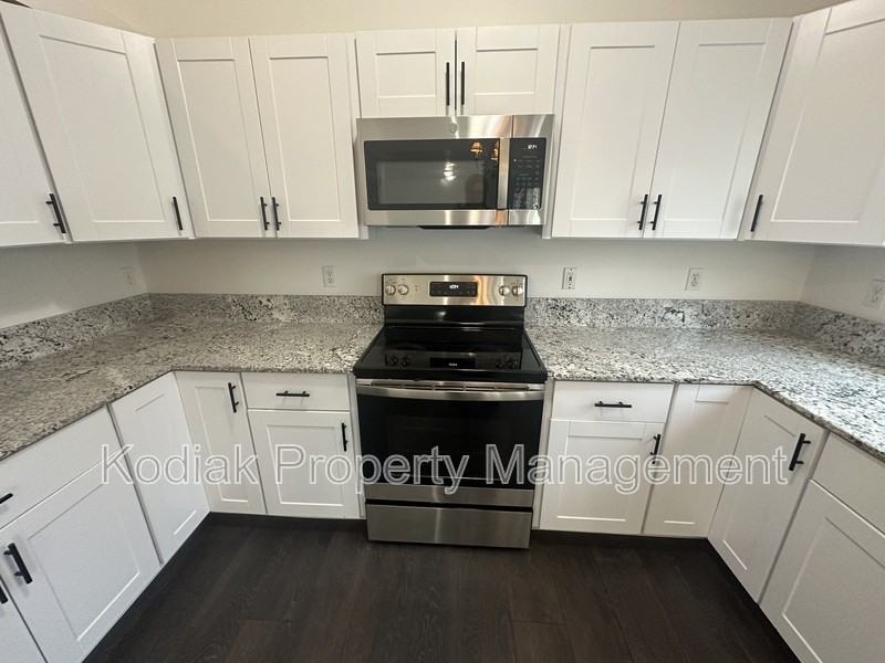 1802 Sw - Photo 5 of 24