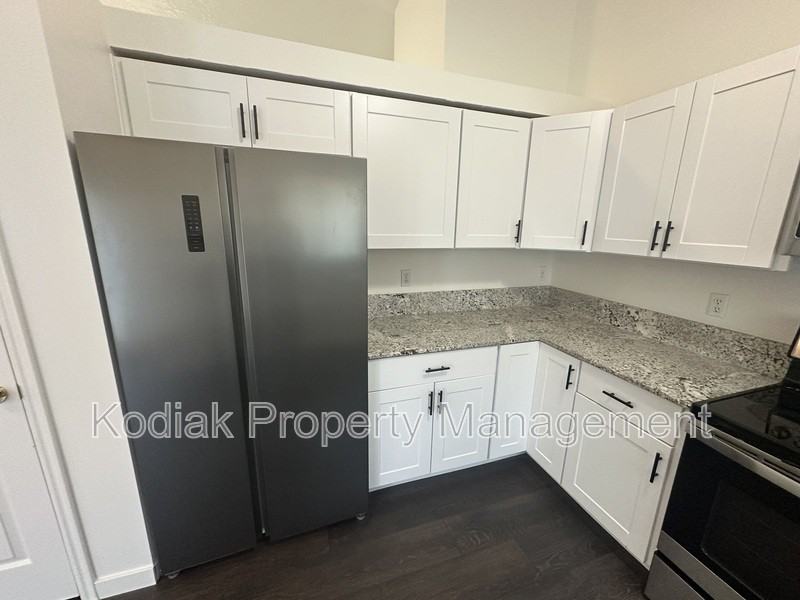 1802 Sw - Photo 6 of 24