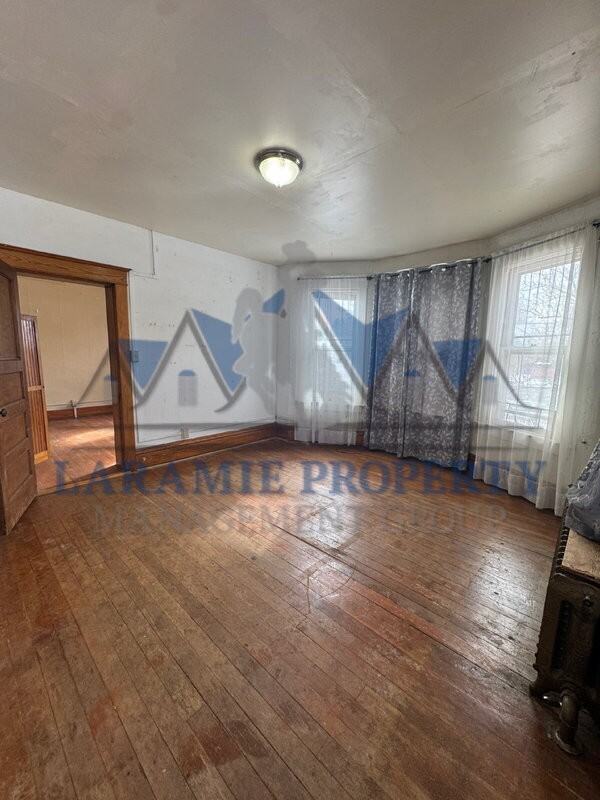 619 S 5th St #1 - Photo 2 of 9