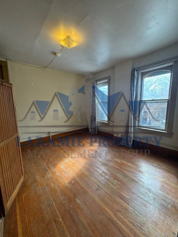 619 S 5th St #1 - Photo 3 of 9