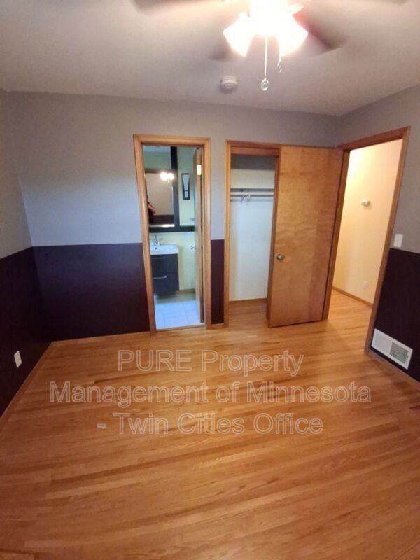 391 91st Ave Ne - Photo 7 of 31