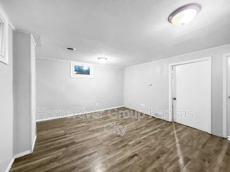 4120 S Osage St - Photo 3 of 23