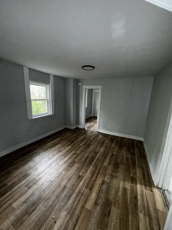 1009 Ellsworth Pl - Photo 2 of 10