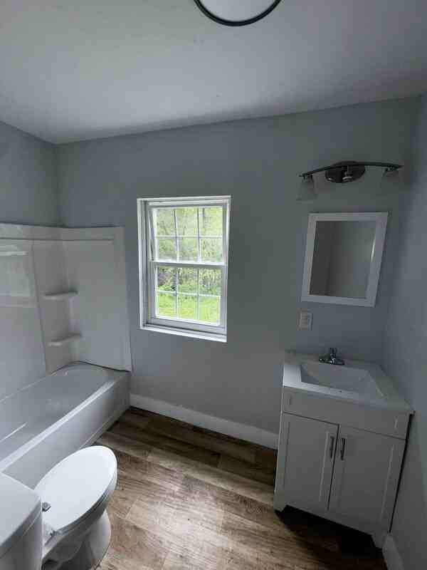 1009 Ellsworth Pl - Photo 4 of 10