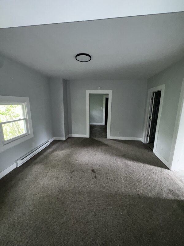 1009 Ellsworth Pl - Photo 5 of 10