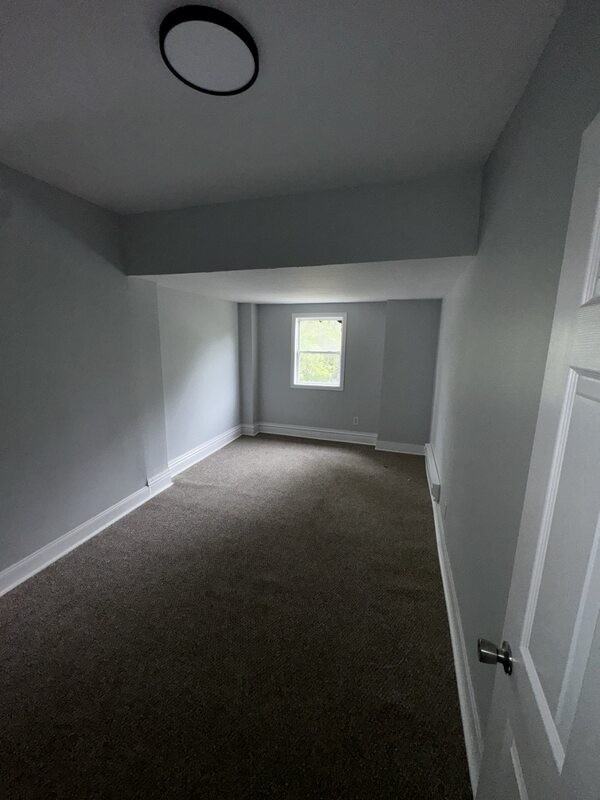 1009 Ellsworth Pl - Photo 6 of 10