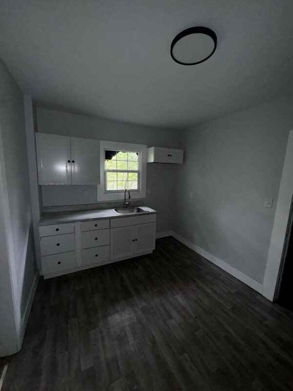 1009 Ellsworth Pl - Photo 7 of 10