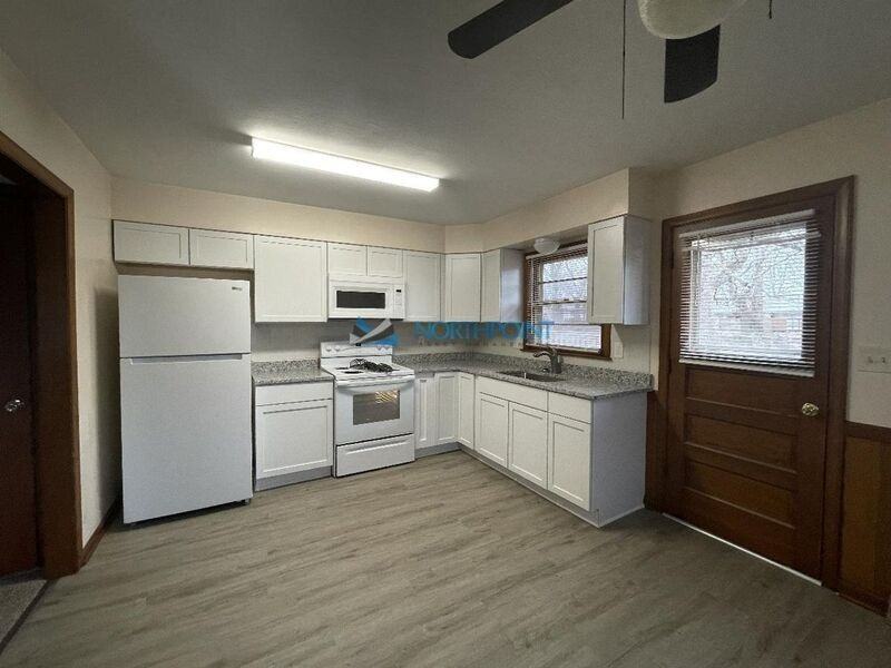 13207 W 94th St - Photo 2 of 15