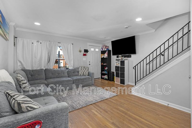 944 Dalton Ave - Photo 4 of 21