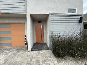 3 + 2 + RARE 3 CAR PARKING IN HIGH DEMAND EAST HOLLYWOOD LOCATION - Photo 1 of 1