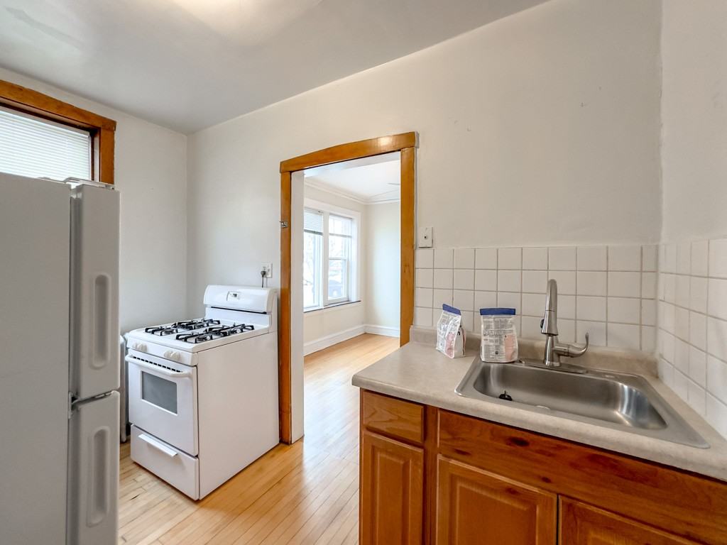 4608 N Kildare Ave #1E - Photo 4 of 21
