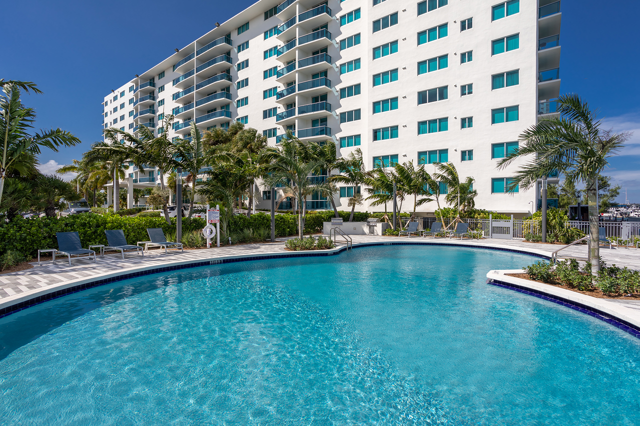 1900 South Treasure Drive #A1 - Photo 2 of 12