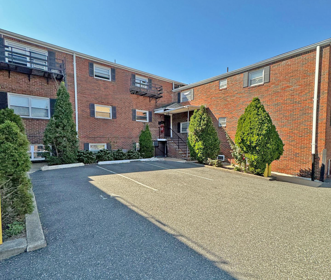 River View Apartments - Photo 6 of 9