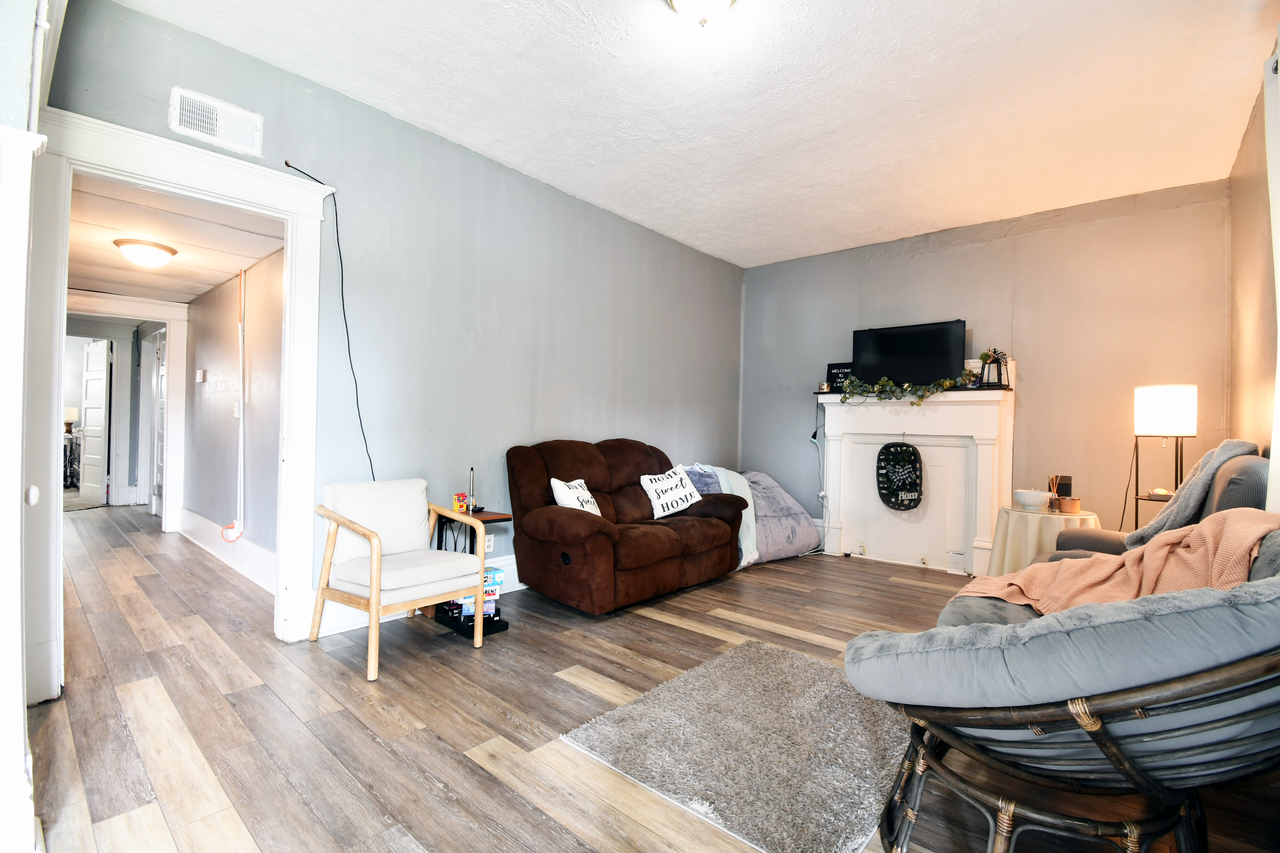 611 14th - Photo 2 of 15