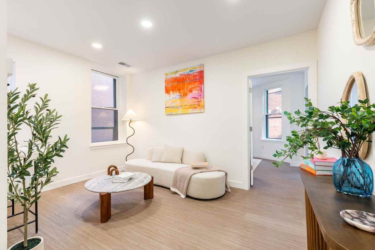 Carriage House - Photo 2 of 50