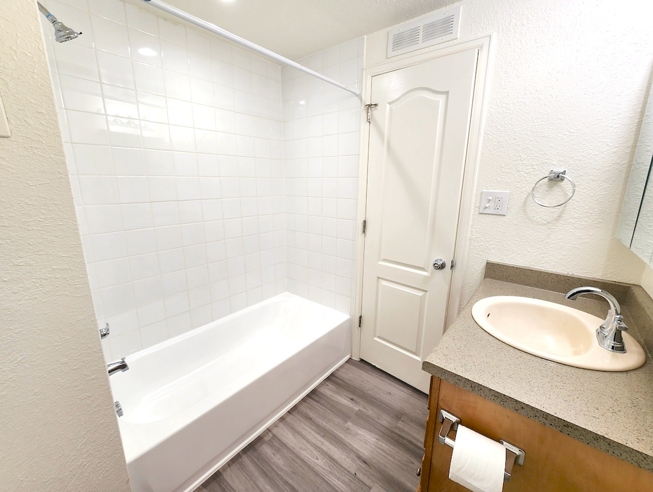 Zephyr Apartments - Photo 7 of 19