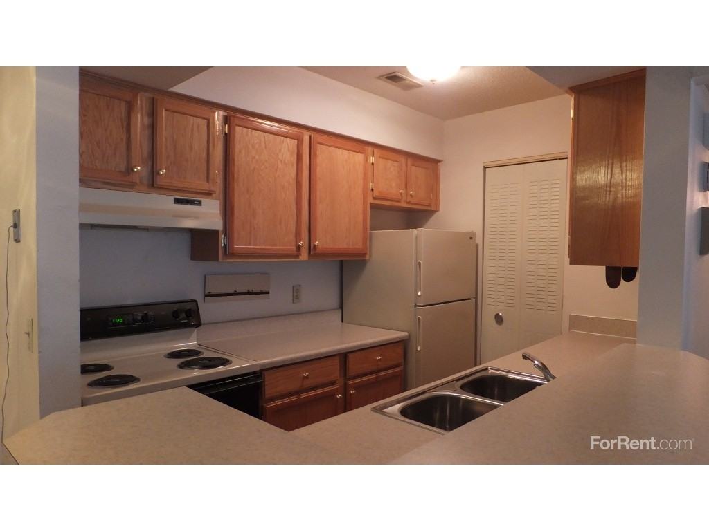 Tamaron Apartments - Photo 2 of 11