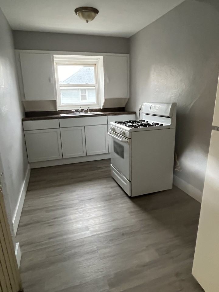 1906 Elsmere Ave #9 - Photo 6 of 7