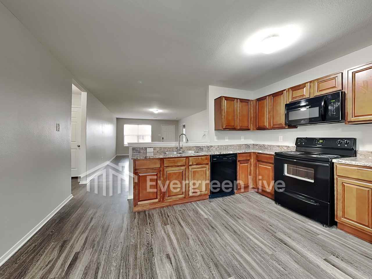 3821 Glitterman Dr - Photo 4 of 13