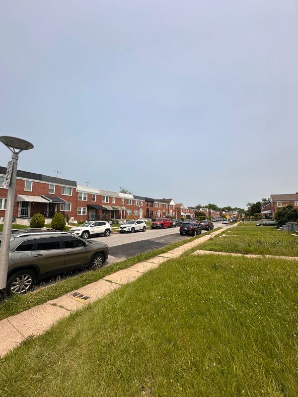 3725-FLOOR 2 BONVIEW AVE - Photo 2 of 8