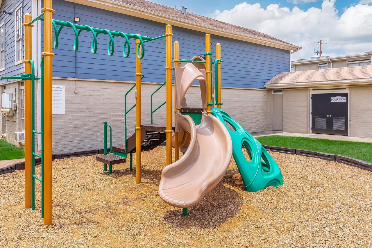 Gessner Park - Photo 3 of 19