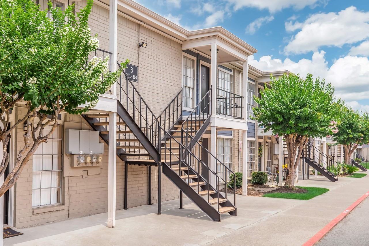 Gessner Park - Photo 6 of 19