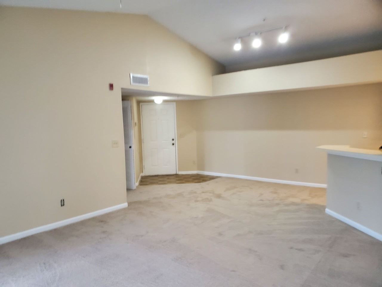 13525 Eagle Ridge Dr #634 - Photo 5 of 49
