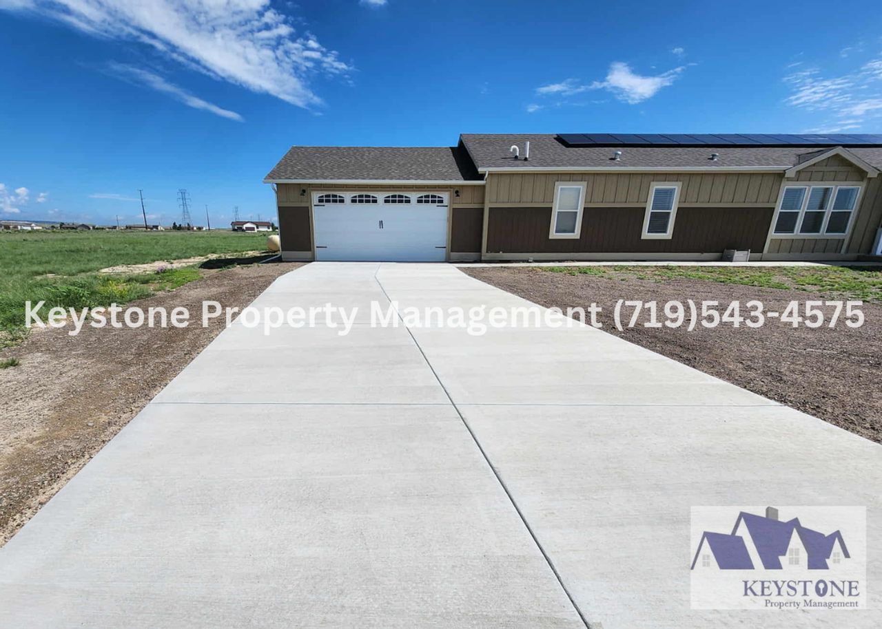 1051 E Platteville Blvd - Photo 2 of 36