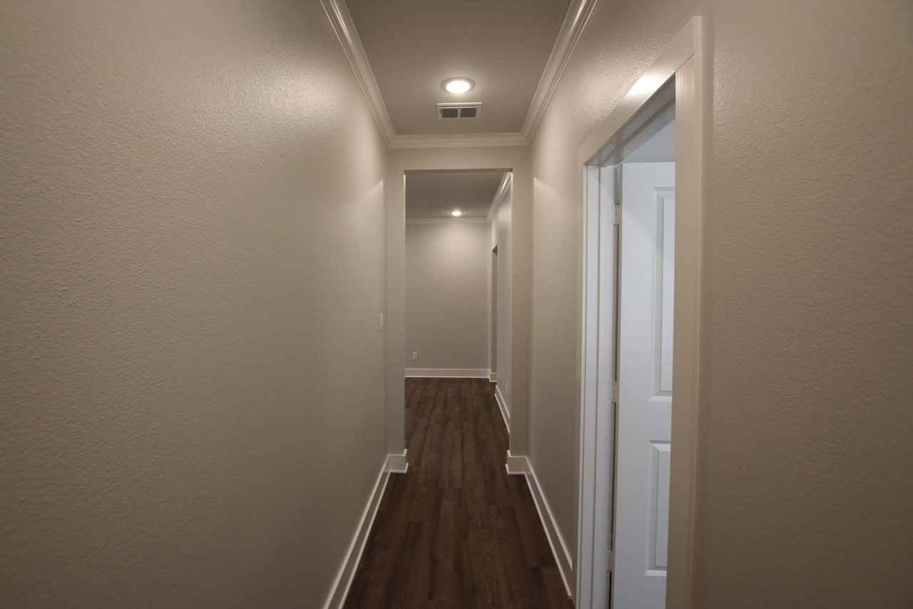 731 Freedom Way - Photo 2 of 25