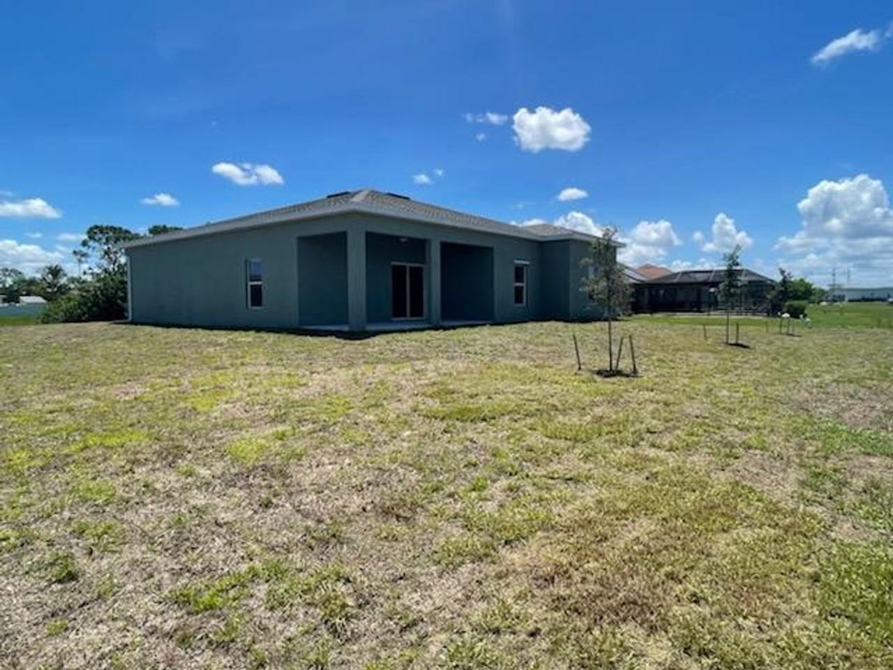 1740 Nw 9th Ter - Photo 3 of 33