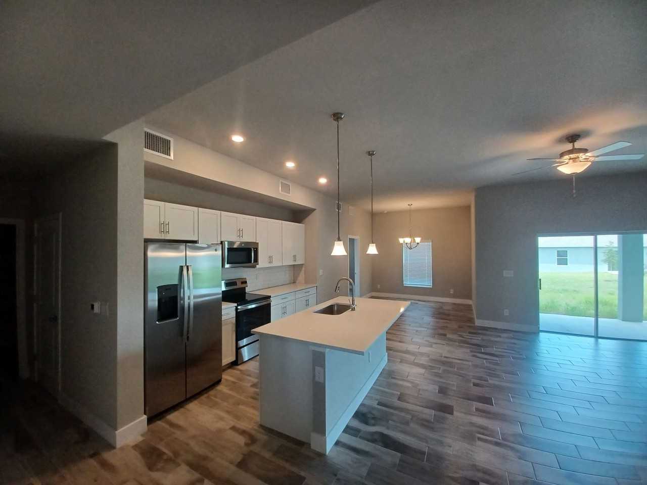 1740 Nw 9th Ter - Photo 6 of 33