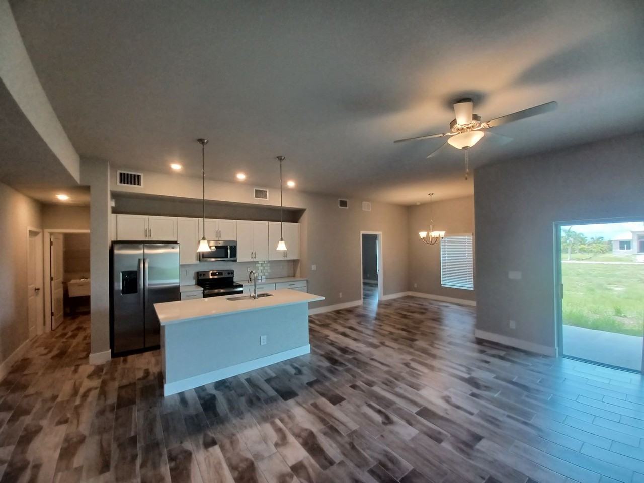 1740 Nw 9th Ter - Photo 7 of 33