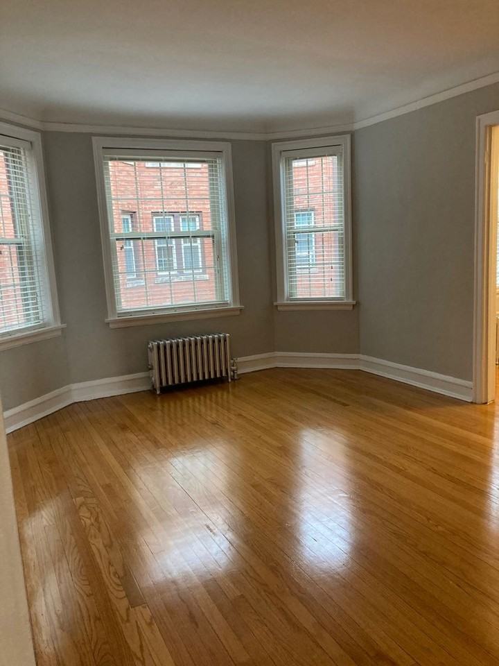 1649 W Touhy Ave #1S - Photo 6 of 12