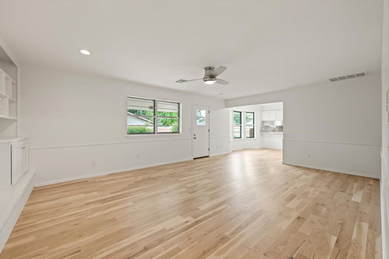 14100 Constitution Ave - Photo 5 of 45