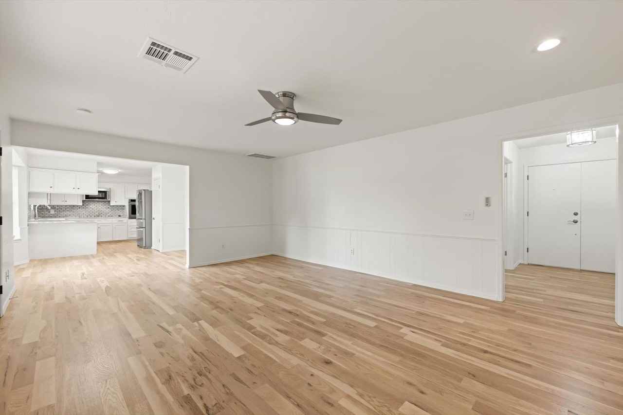 14100 Constitution Ave - Photo 6 of 45