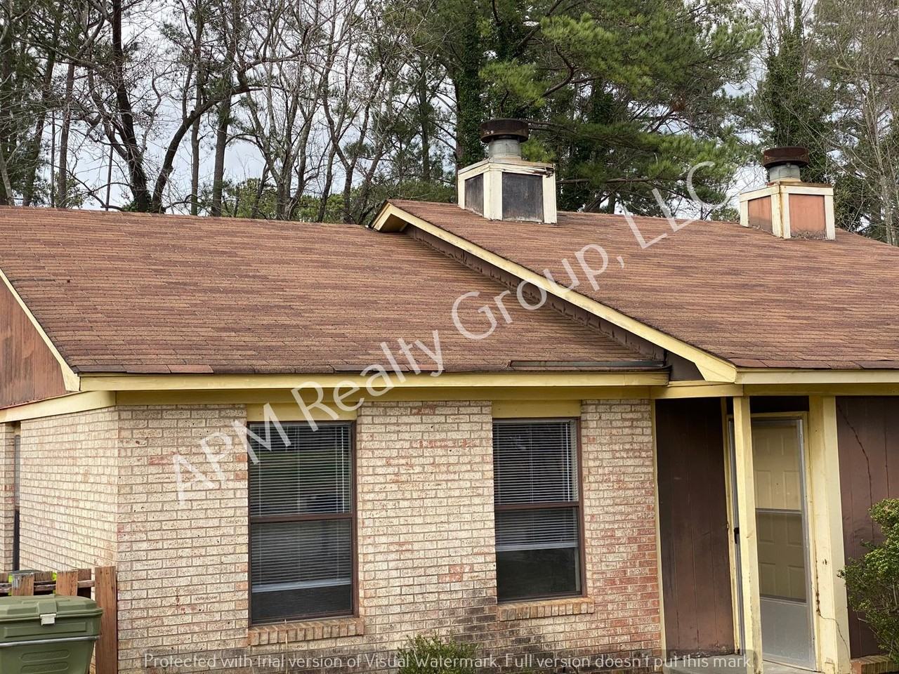 1721 Kathleen Dr Apt A - Photo 2 of 11