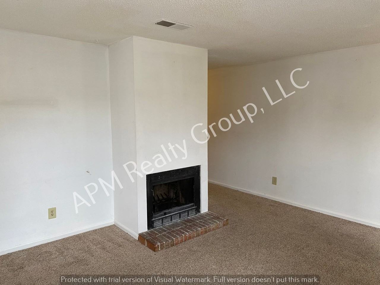 1721 Kathleen Dr Apt A - Photo 3 of 11