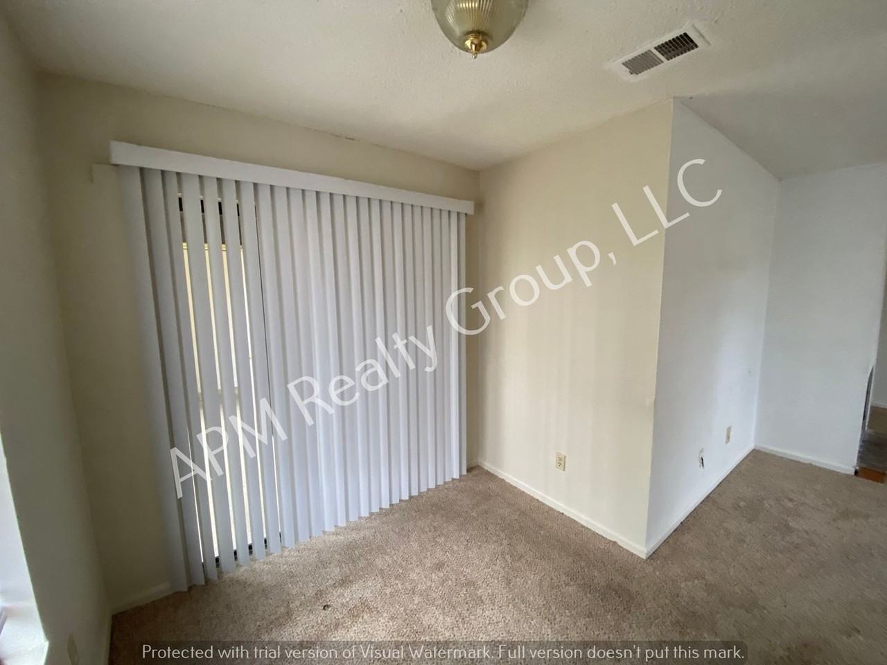 1721 Kathleen Dr Apt A - Photo 4 of 11