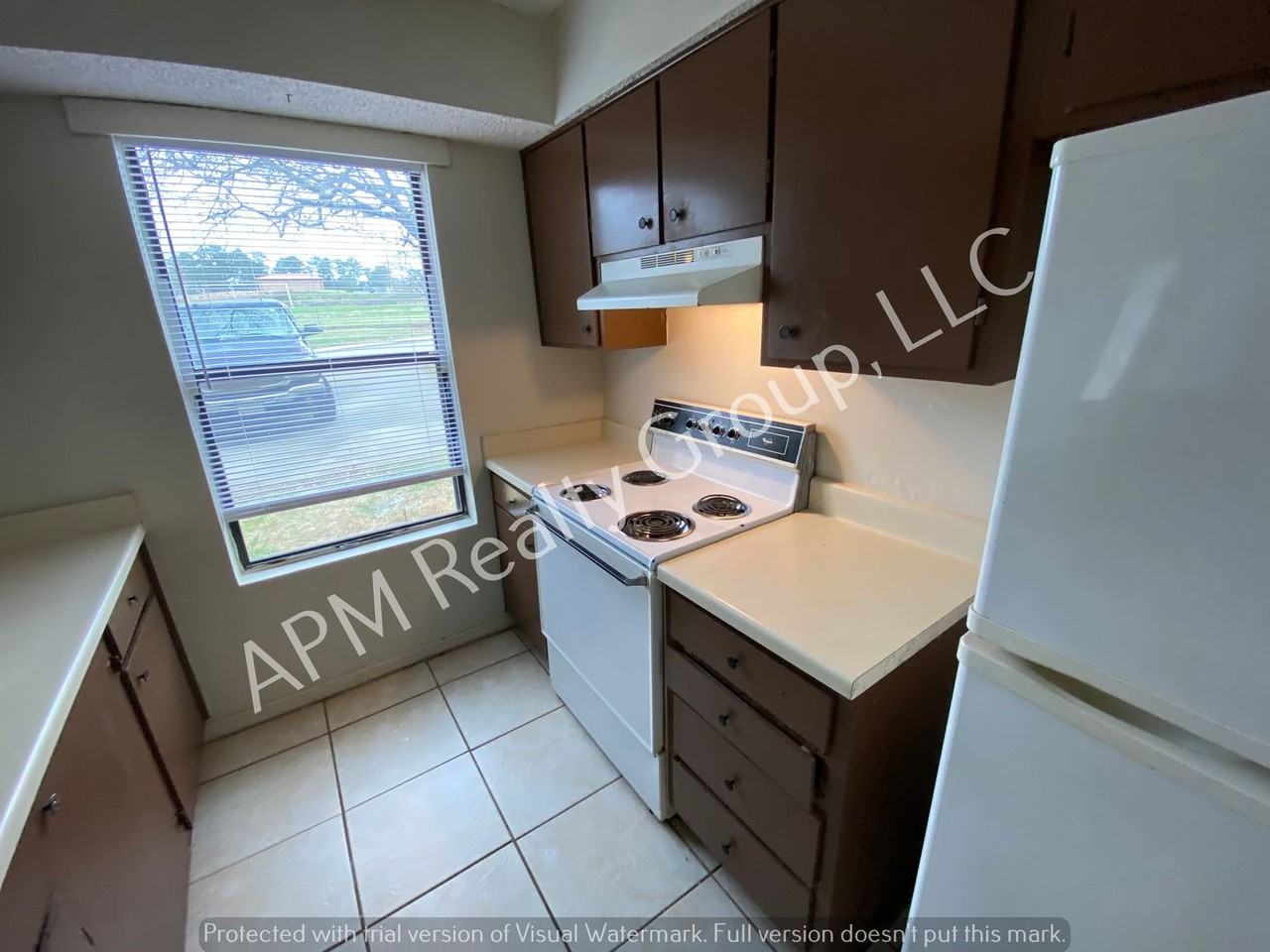 1721 Kathleen Dr Apt A - Photo 6 of 11