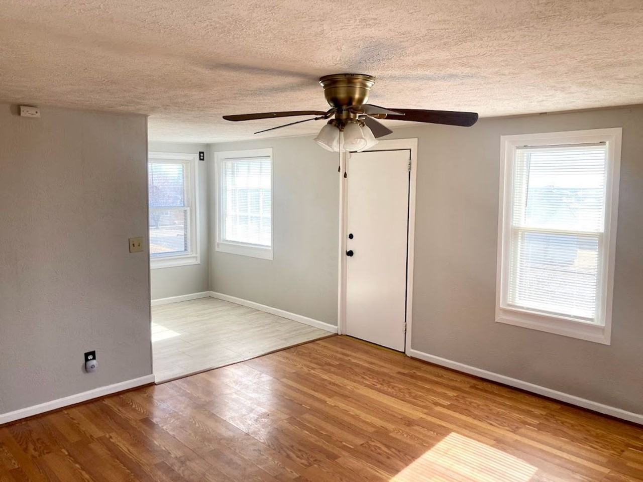 2002 Homewood Ave - Photo 3 of 9