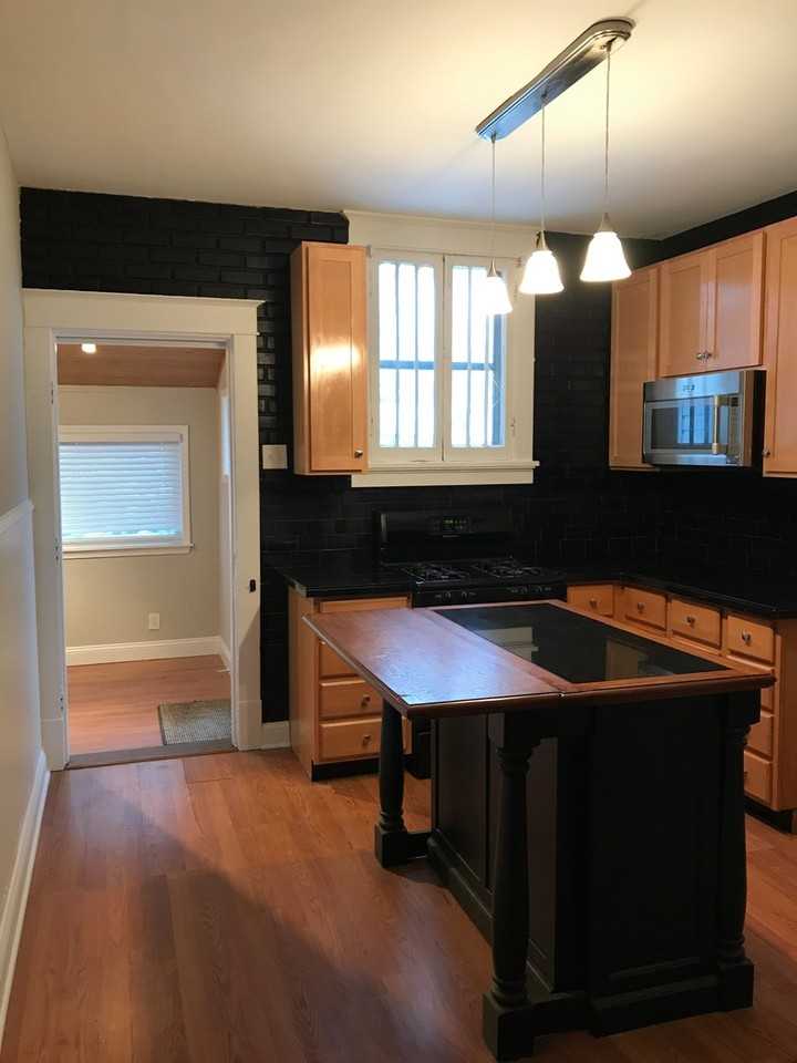 5811 Southwest Ave - Photo 4 of 13