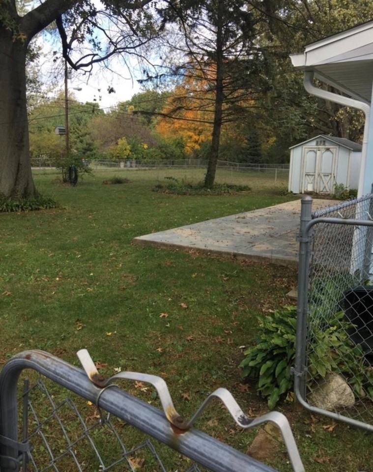 206 Myrtle Dr - Photo 2 of 5