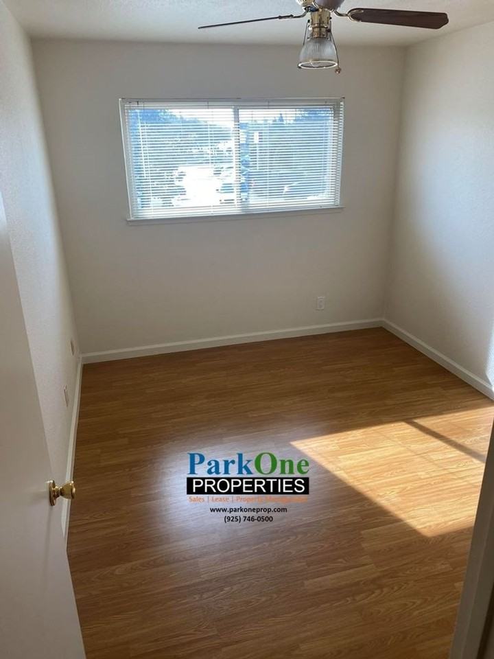 20563 Yeandle Ave #9 - Photo 5 of 10