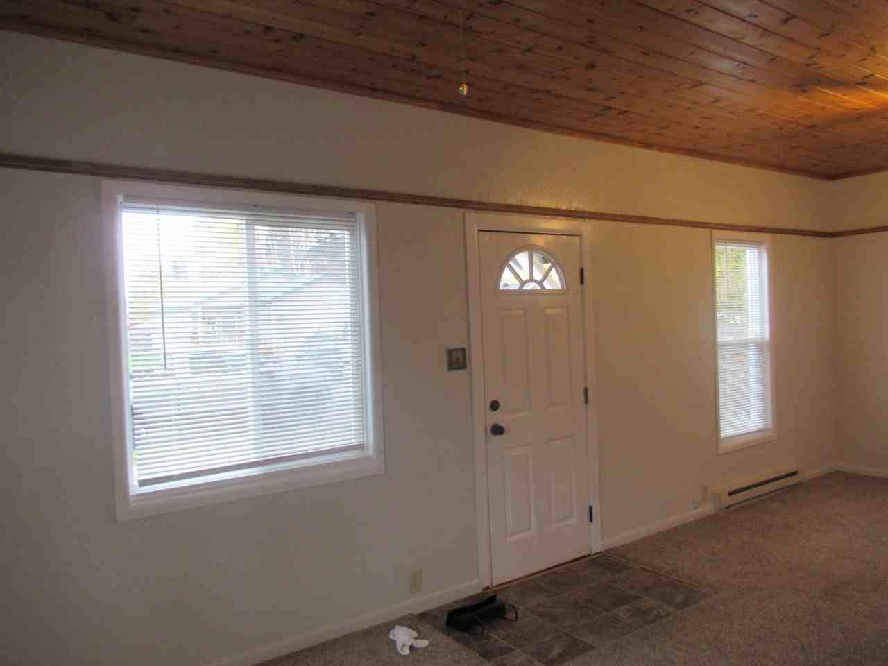 914 Pine St - Photo 4 of 10